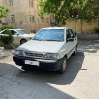پراید سفید