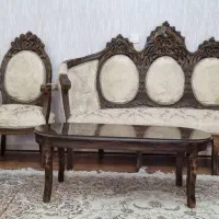 مبل ۹ نفره و ۶عدد صندلی ناهارخوری