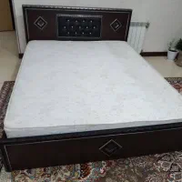 تخت خواب دونفره چوبی زیبا فروش فوری