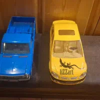 2 عدد ماشین اسباب بازی در حد نو