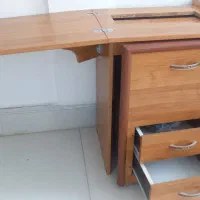 میز چرخ خیاطی