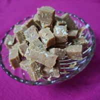 آبنبات شیری با مغز گردو