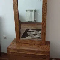 آیینه قدی چوبی و میز آرایش
