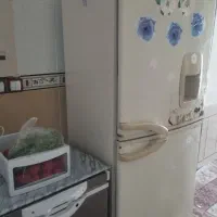 یخجال فریزر دارم کار کرده