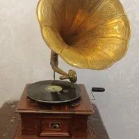 گرامافون شیپوری هندلی کوکی قدیمی  انگلیسی
