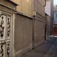 فروش خانه حیاطی دو طبقه ۴۵ متری کلنگی بر کوچه