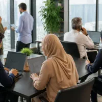 استخدام و آموزش ادمینی