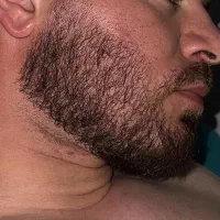 اعتبار مرد مساوی با ریش سبیل پرپشت