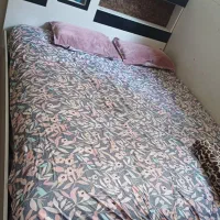 تخت و پاتختی