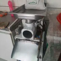 کبابی ولوازم اشپزخانه