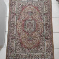 فرش ۹ متری و ۱۲ متری و ۲ تا جلو دری و ۱ فرش ۱*۱.۵