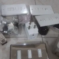 کلید و پریز وسه شاخ برقی قدیمی همه نو