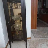 بوفه قهو ه ای رنگ