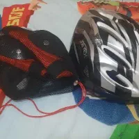 کلاه و زانوبند و آرنج بند دوچرخه و اسکیت