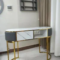 میز ناخن و استند دیواری لاک