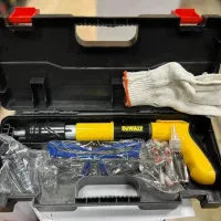 تفنگ میخکوب عصایی DeWALT با کیف لوازم نوآماده بکار