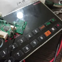 خانم مونتاژکار الکترونیک
