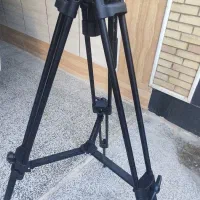 سه پایه دوربین عکاسی DSLR