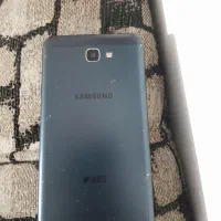 یک دستگاه سامسونگ جی ۷