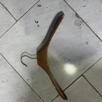 چوب لباسی و رگال و مانکن و قفسه