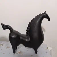 مجسمه پلی استر اسب نماد سال