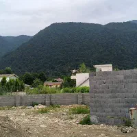 لشتو. در حال ساخت.  شهرکی با سندتک برگ
