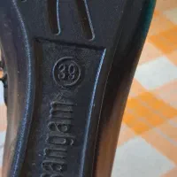 کفش سایز 39