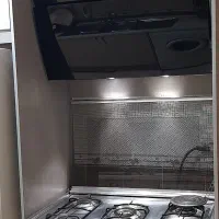 اجاق گاز مبله ۵ شعله فر‌دار تمیز وکم‌کارقیمت مناسب