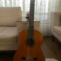 گیتار یاماها c40