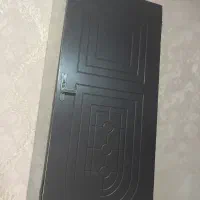 در اتاق نو چوبی