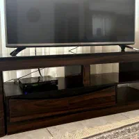 میز تلویزیون هایگلاس