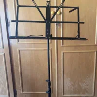 پایه دفتر نت و گیره دیواری گیتار