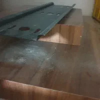 یک میز دیواری ل