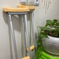 عصا زیر بغل