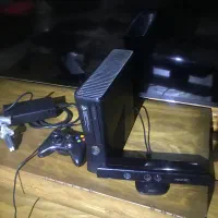 کنسول بازی ایکس باکس ۳۶۰ با کینکت و هارد