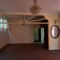 آپارتمان حیاط دار با سه طبقه مجزا