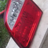 چراغ خطر روی صندوق ماکسیما راست