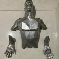 دیوار کوب نیم تنه