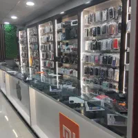 یه فروشنده اقا موبایل کم سن سال ۱۵تا۱۸سال باشه