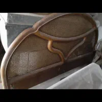 تخت دونفره وآینه