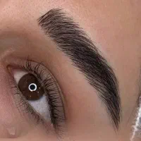 اجرای آرایش دائم و ریموو با شصت درصد تخفیف روزانه