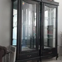 یک جفت بوفه ایستاده چوبی