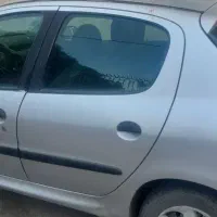ماشین ۲۰۶ مدل ۱۳۸۴ با مدل بالاتر معاوضه می گردد