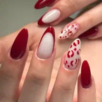 خدمات کاشت ناخن/ترمیم ناخن /لمینت ناخن/بافت مو