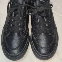 کفش مشکی سایز ۳۶ و صندل ترکیه ای سایز ۳۵