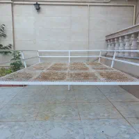 میز نشیمن آهنی