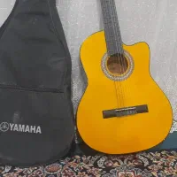گیتار یاماها