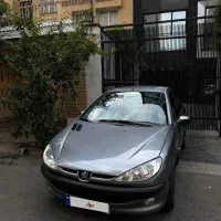۲۰۶ تیپ ۶ اتومات مدل ۸۸،شاسی سالم،کارشناسی دارد