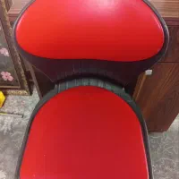 میز تحریر و صندلی چرخشی ، سالم و تمیز در حد نو