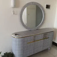 آیینه و کنسول